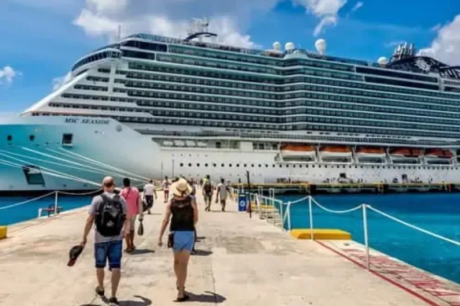 Cruise boat pick-up service (up to 6 persons)